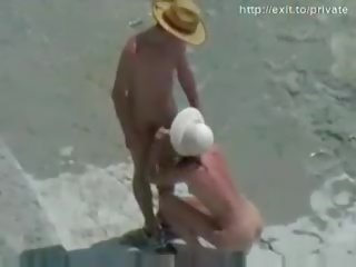 Nud plaja porno teribil amator cuplu